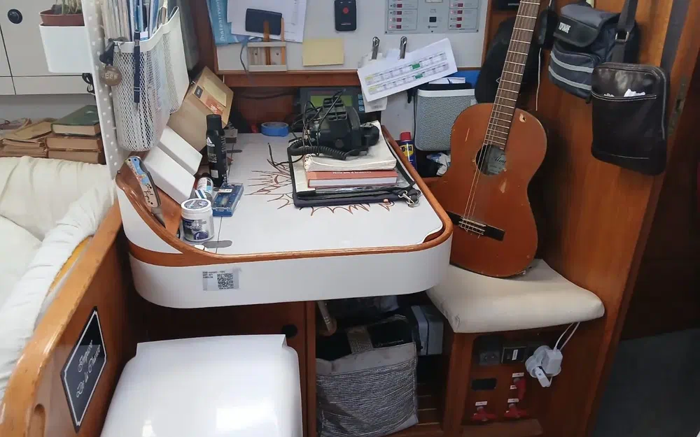 slider 8 Jeanneau Sun Odyssey 37