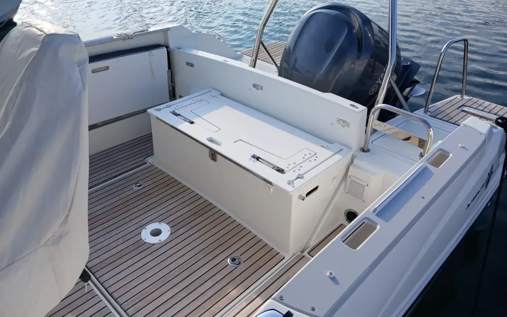slider 5 Jeanneau Cap Camarat