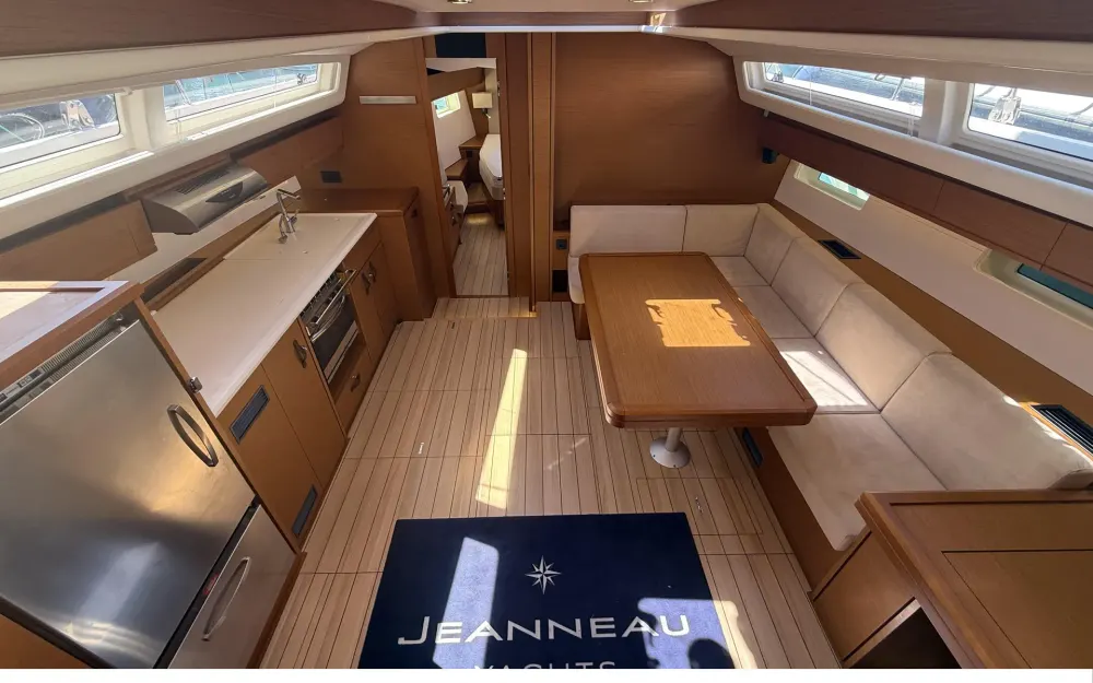 slider 10 Jeanneau  54