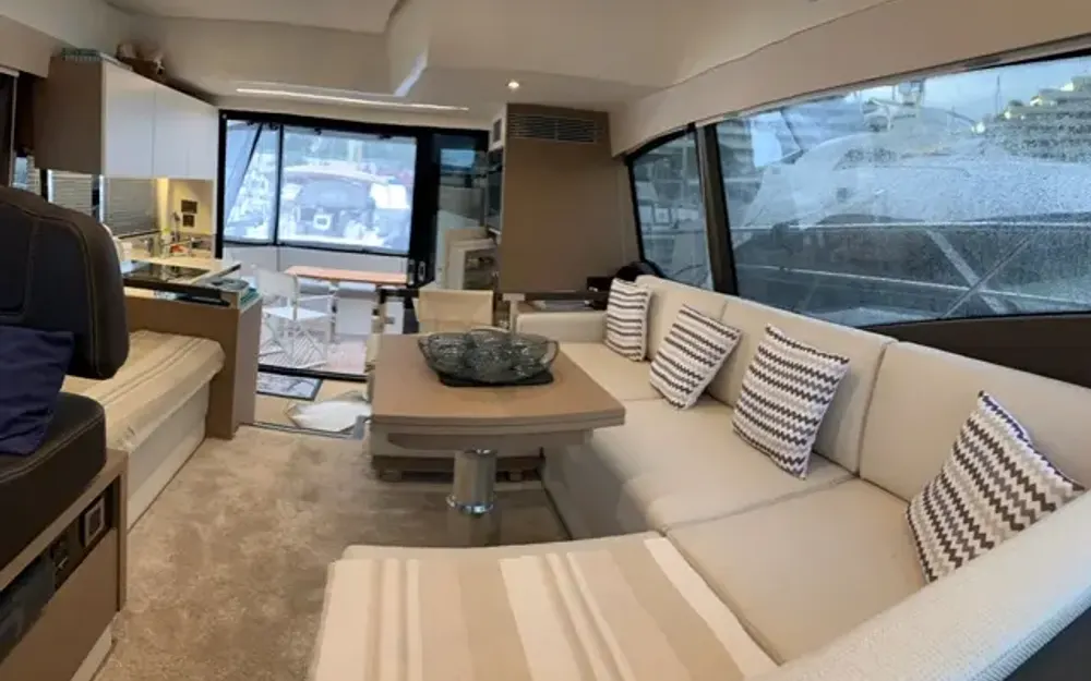 slider 11 Prestige Yachts Prestige 460 Fly