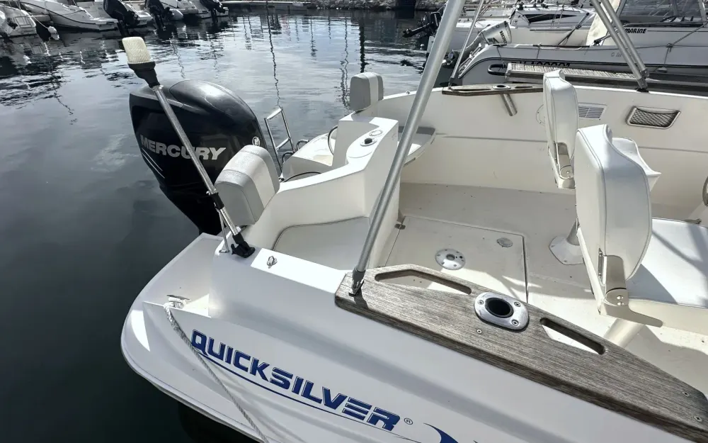 slider 9 Quicksilver  635 Commander