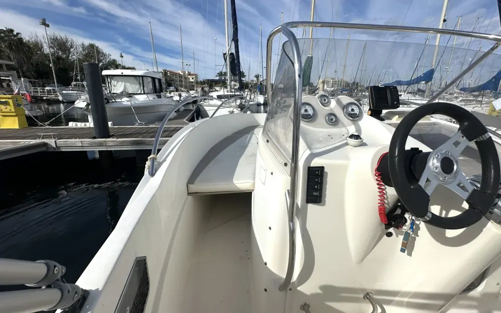 slider 12 Quicksilver  635 Commander