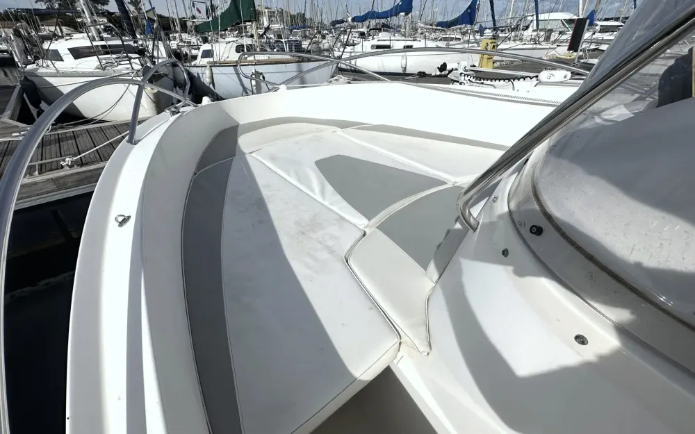 slider 13 Quicksilver  635 Commander