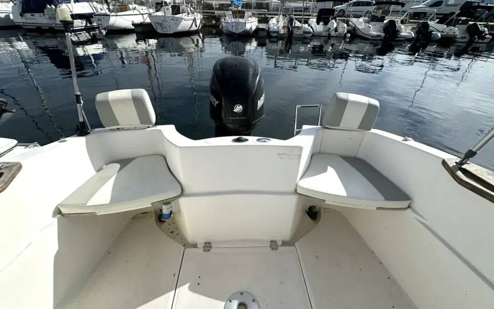 slider 18 Quicksilver  635 Commander