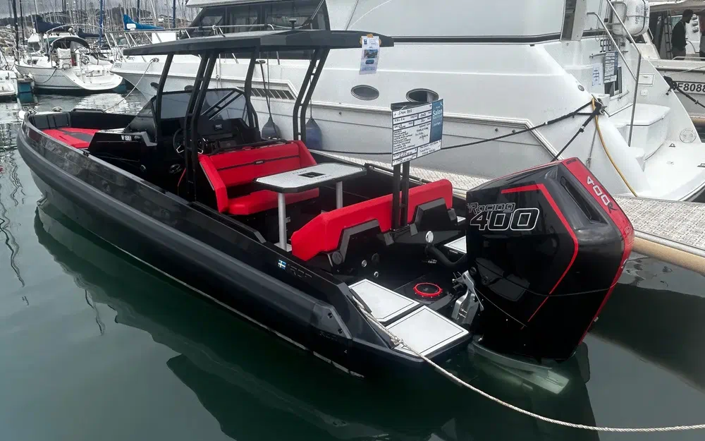 slider 0 Iron Boats 907