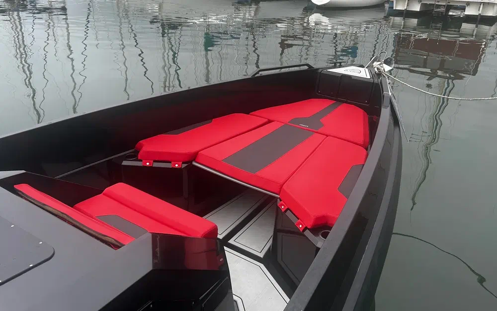 slider 2 Iron Boats 907