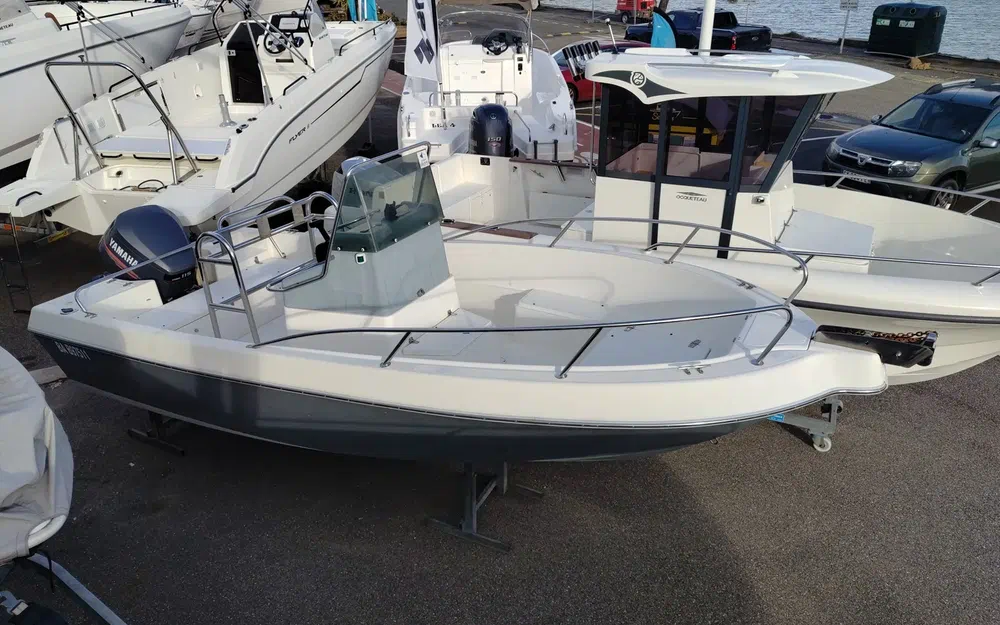 slider 2 Kelt White Shark 175