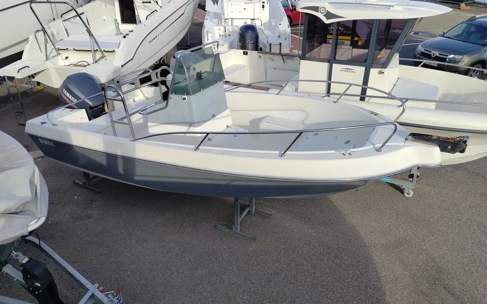 slider 3 Kelt White Shark 175