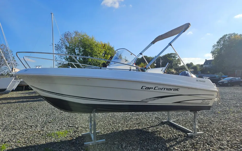 slider 1 Jeanneau Cap Camarat 5.1 CC