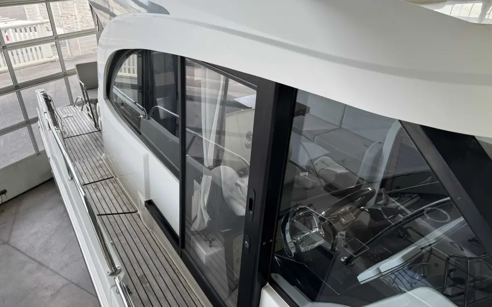 slider 9 Beneteau Antares 11 OB