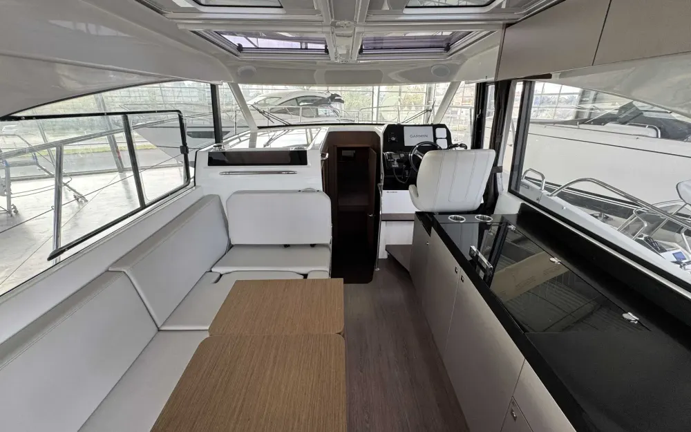 slider 11 Beneteau Antares 11 OB