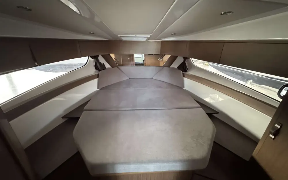 slider 19 Beneteau Antares 11 OB