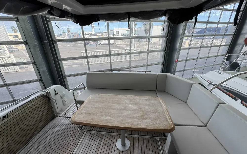 slider 4 Beneteau Antares 11 OB
