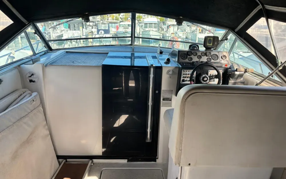 slider 3 Correct Craft Crusader V 8