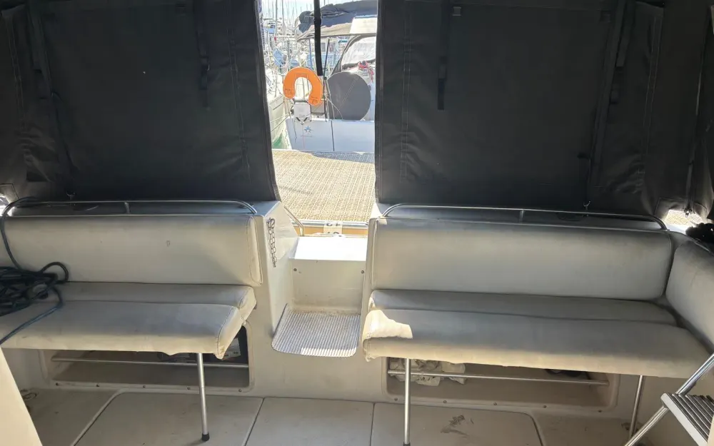 slider 4 Correct Craft Crusader V 8