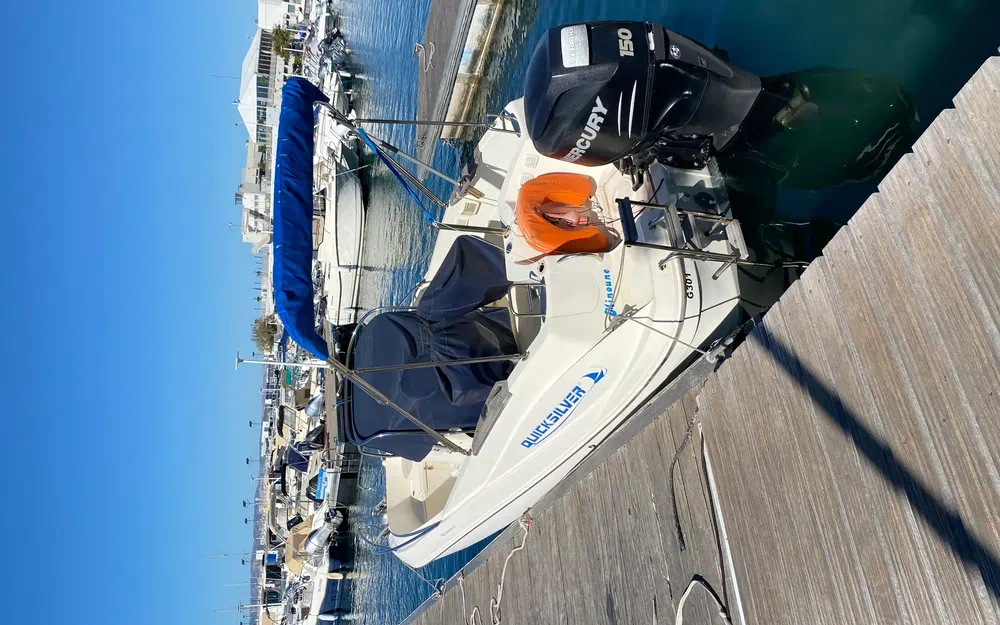 slider 1 Quicksilver 635 Commander