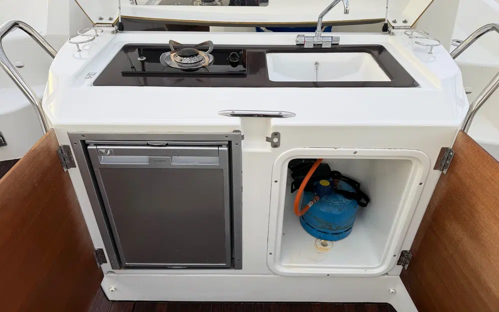 slider 11 Beneteau Flyer 850 Sun Deck