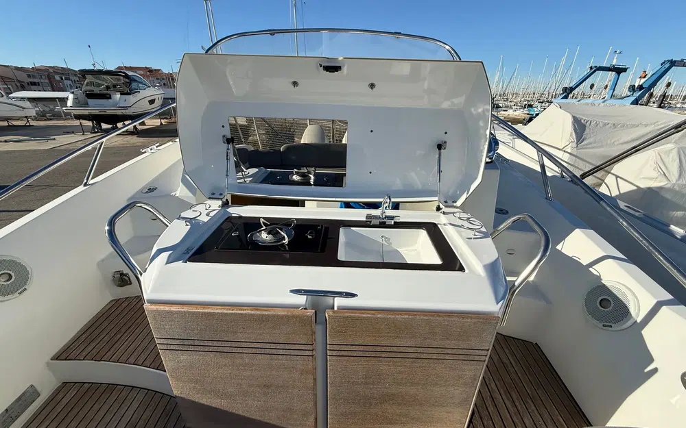 slider 12 Beneteau Flyer 850 Sun Deck
