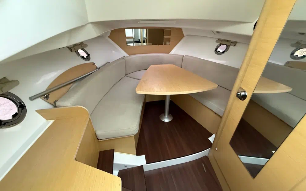 slider 14 Beneteau Flyer 850 Sun Deck