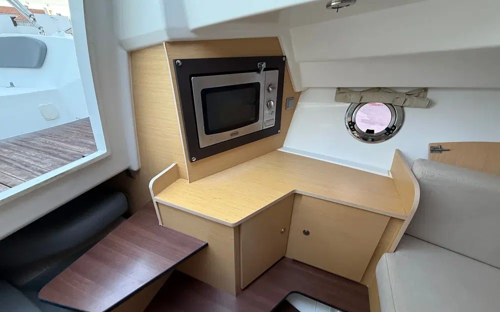 slider 16 Beneteau Flyer 850 Sun Deck