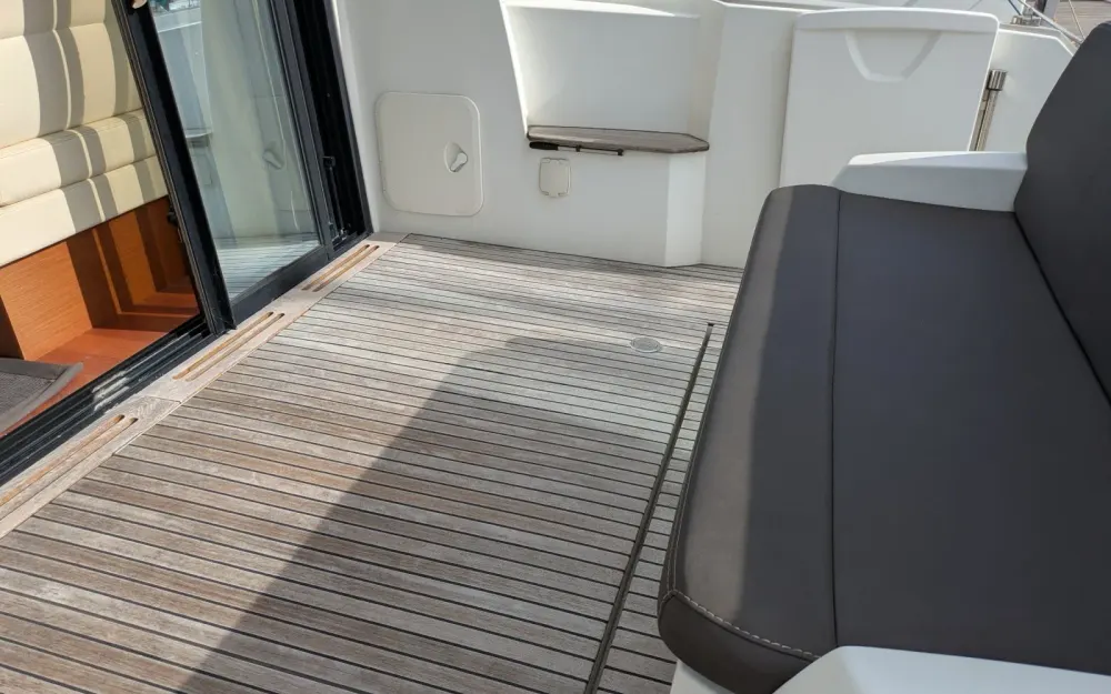 slider 5 Jeanneau NC 11