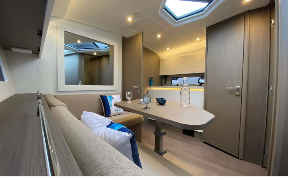 slider 12 Beneteau Gran Turismo 41