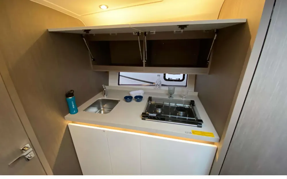 slider 16 Beneteau Gran Turismo 41