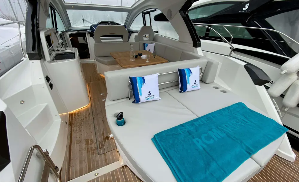 slider 5 Beneteau Gran Turismo 41
