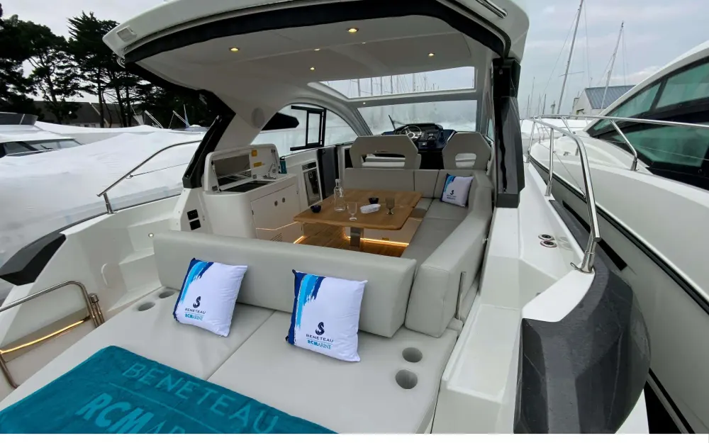 slider 8 Beneteau Gran Turismo 41