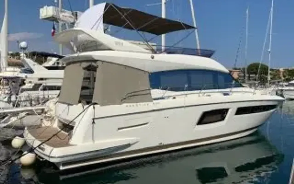 slider 13 Prestige Yachts Prestige 500 Fly