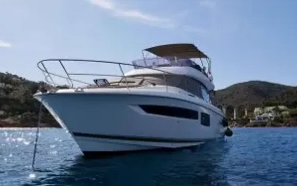 slider 1 Prestige Yachts Prestige 500 Fly