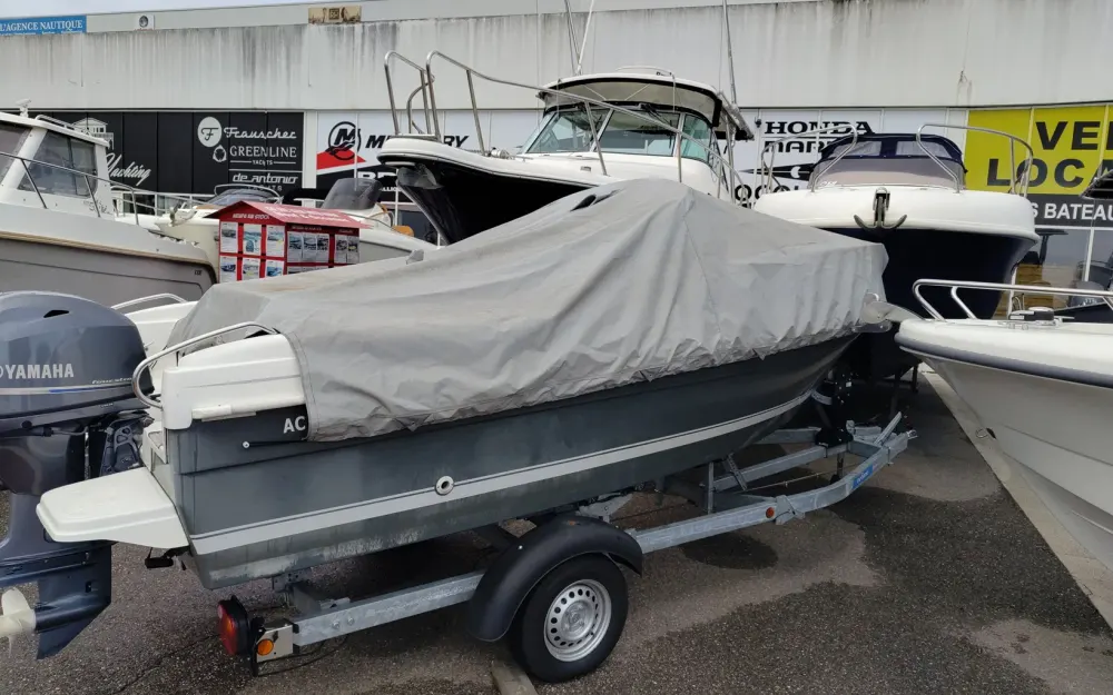 slider 9 B2 Marine Cap Ferret 522Cruiser