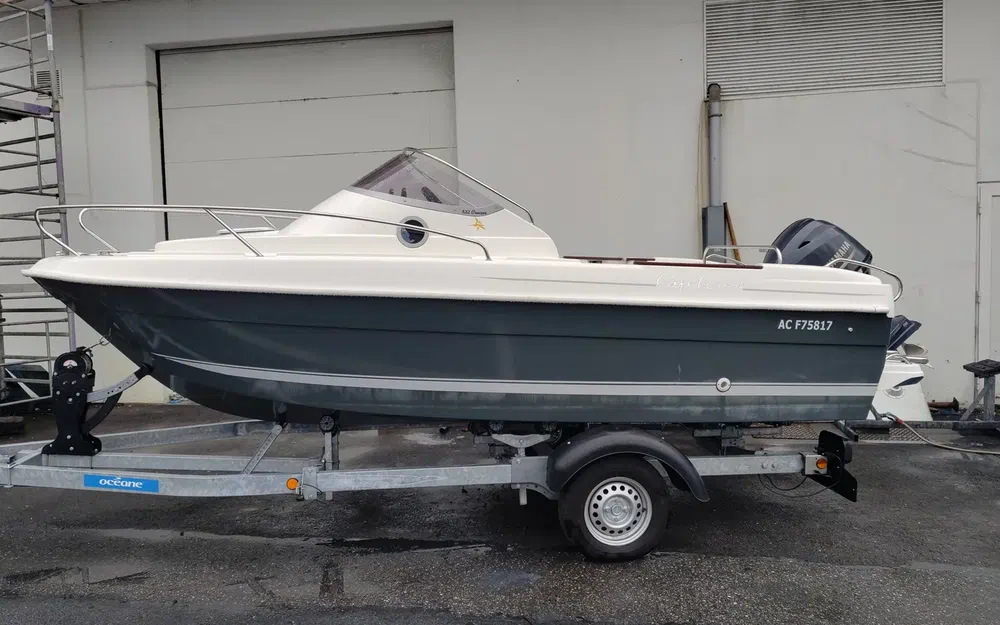 slider 0 B2 Marine Cap Ferret 522