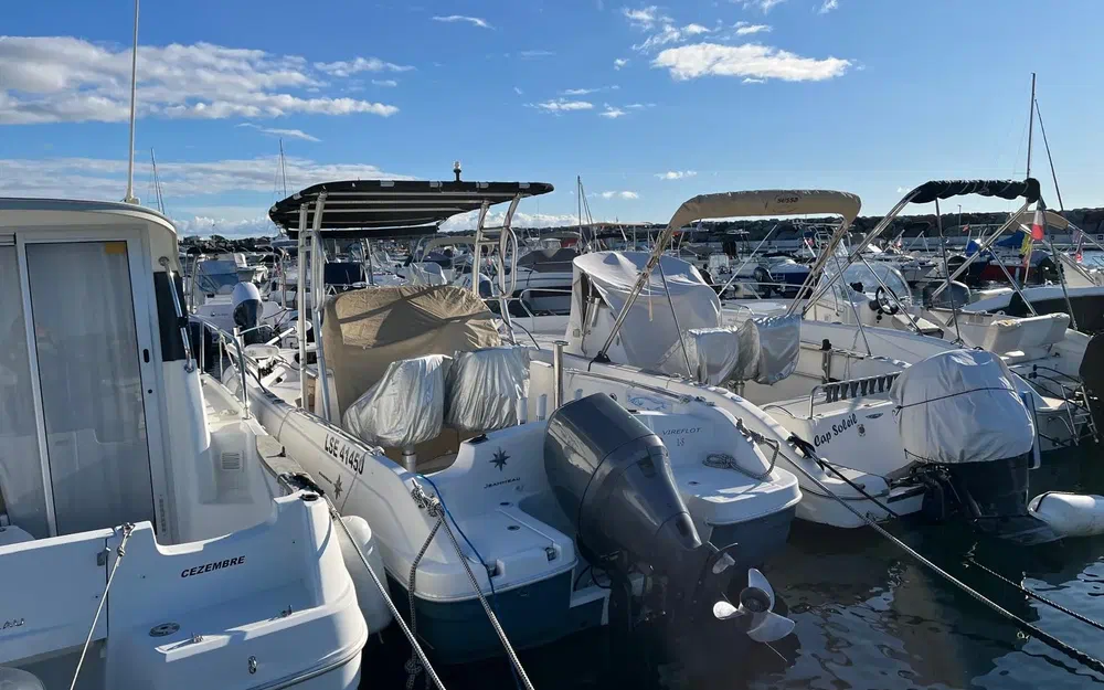 slider 6 Jeanneau Cap Camarat 6.5 CC