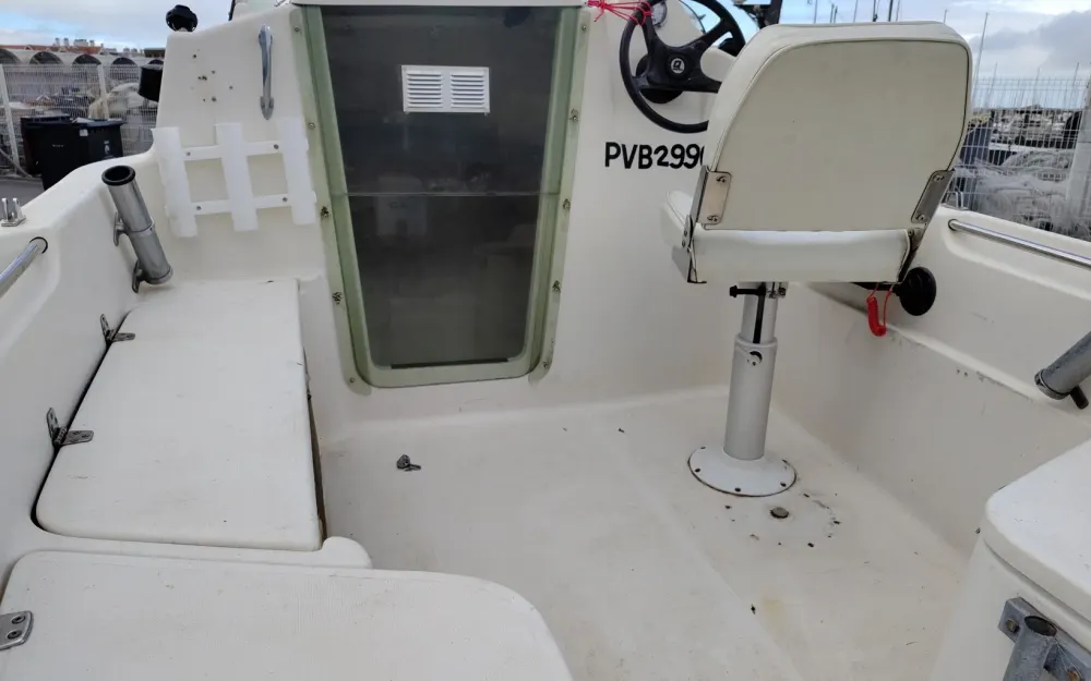 slider 5 Quicksilver Activ 420 Cabin
