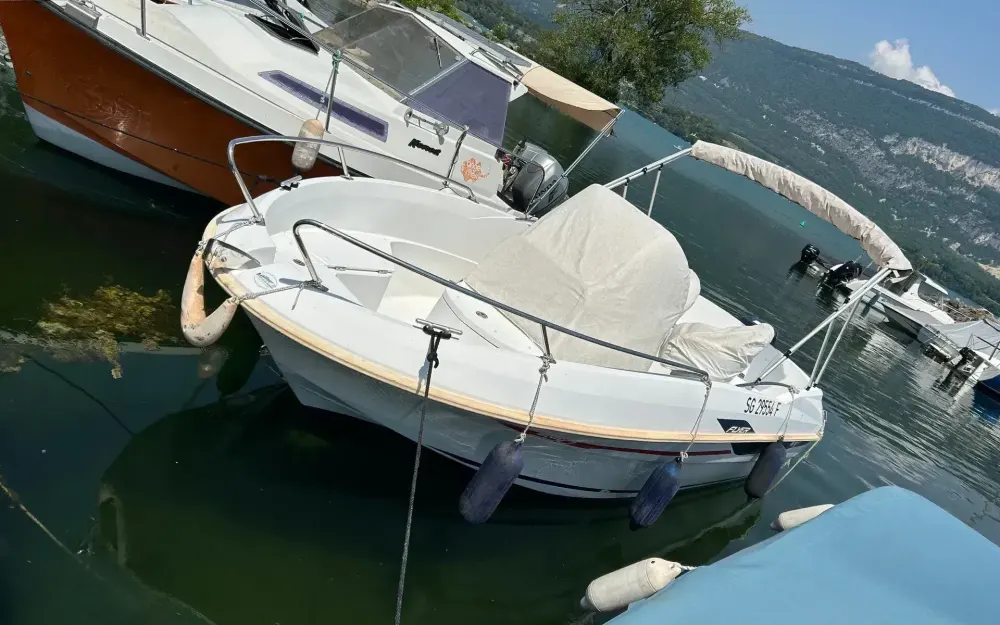 slider 0 Beneteau Flyer 550 Open S2