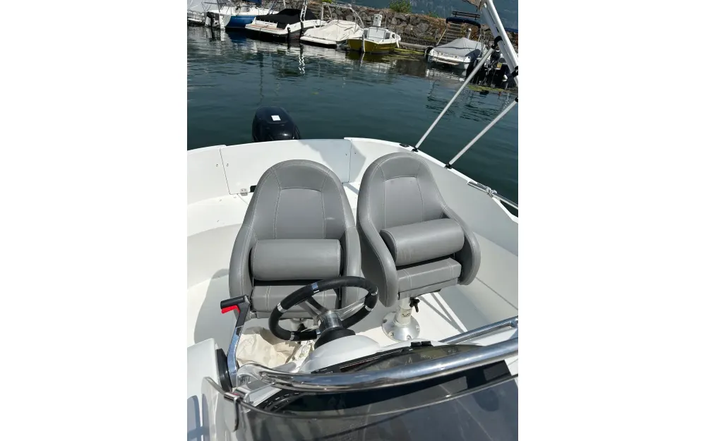 slider 4 Beneteau Flyer 550 Open S2