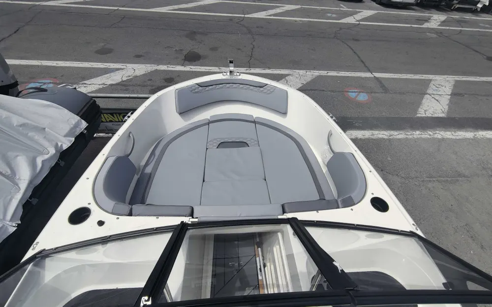 slider 2 Bayliner Element M17