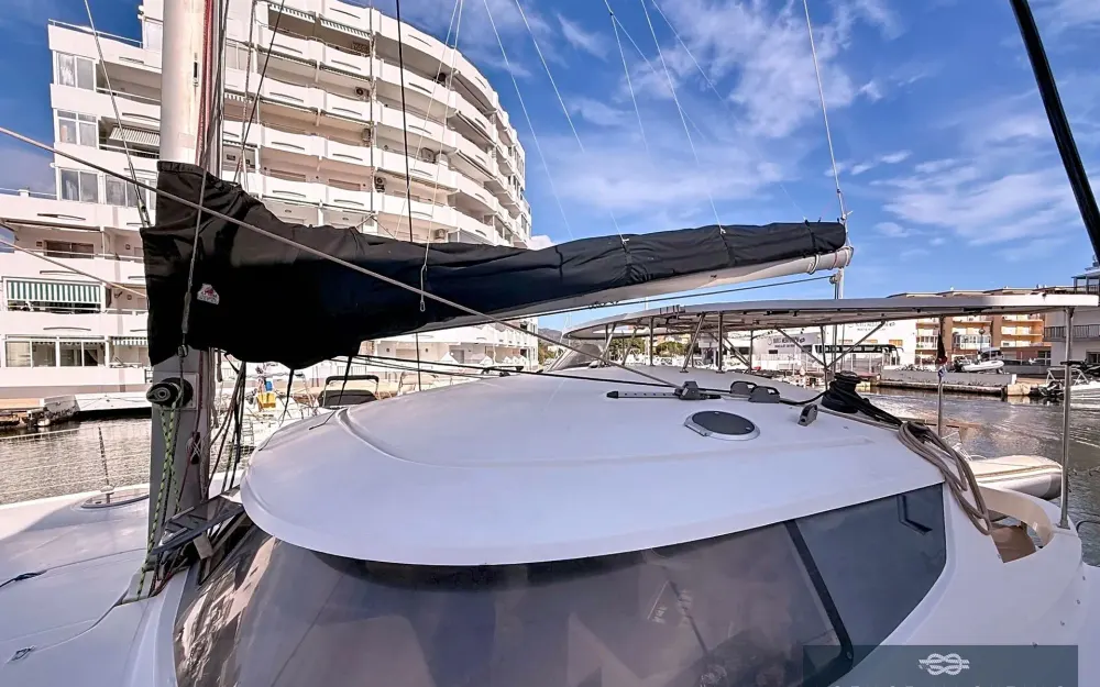 slider 10 Fountaine Pajot Lavezzi 40