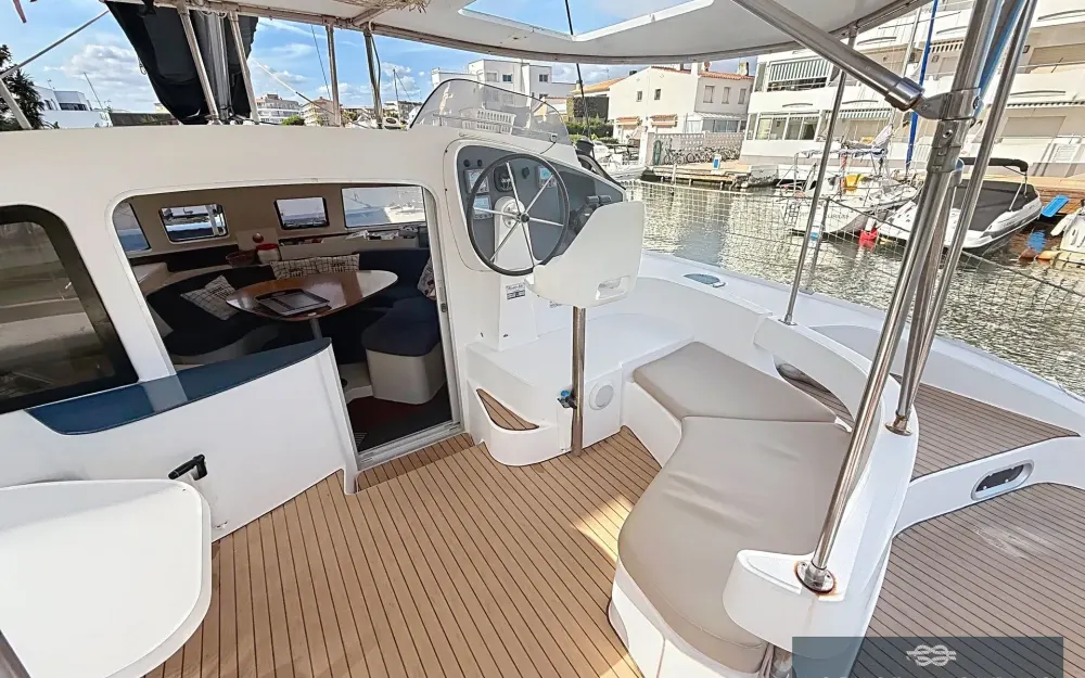 slider 14 Fountaine Pajot Lavezzi 40