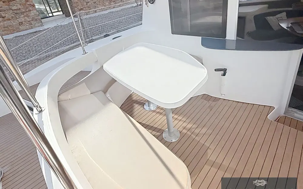 slider 17 Fountaine Pajot Lavezzi 40