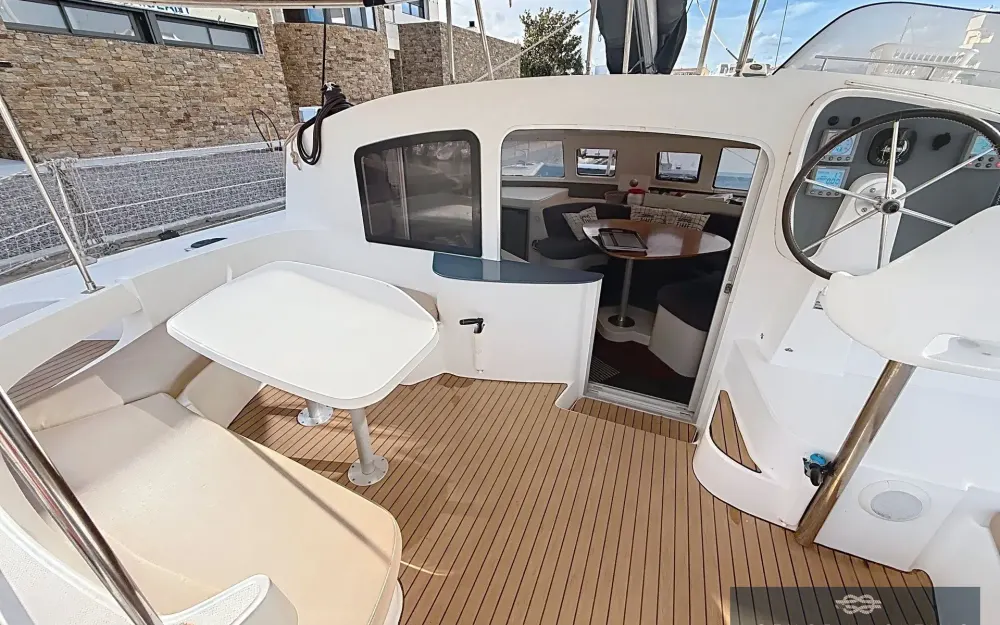 slider 22 Fountaine Pajot Lavezzi 40