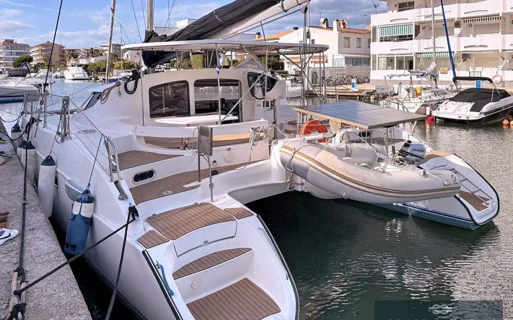 slider 2 Fountaine Pajot Lavezzi 40
