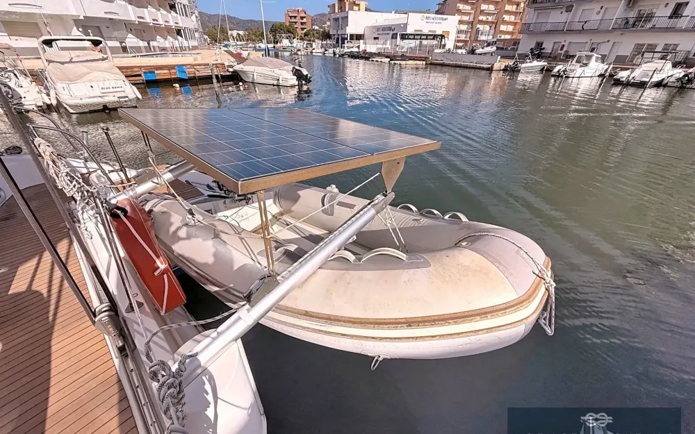 slider 29 Fountaine Pajot Lavezzi 40