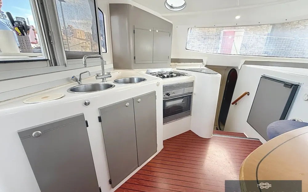 slider 34 Fountaine Pajot Lavezzi 40