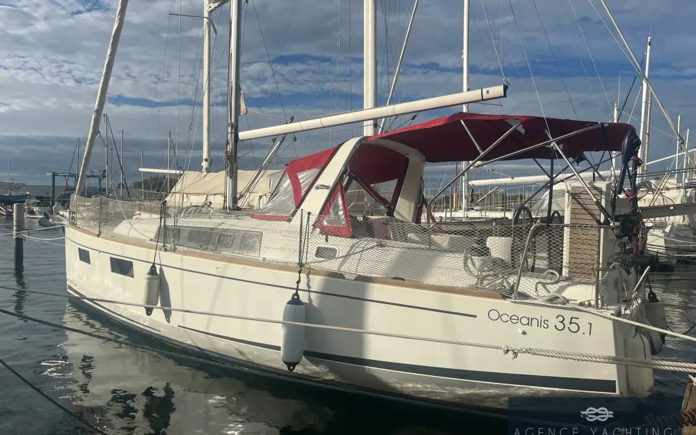 slider 0 Beneteau Oceanis 35.1
