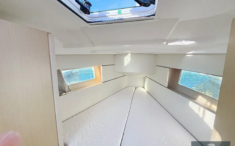 slider 10 Beneteau Oceanis 35.1