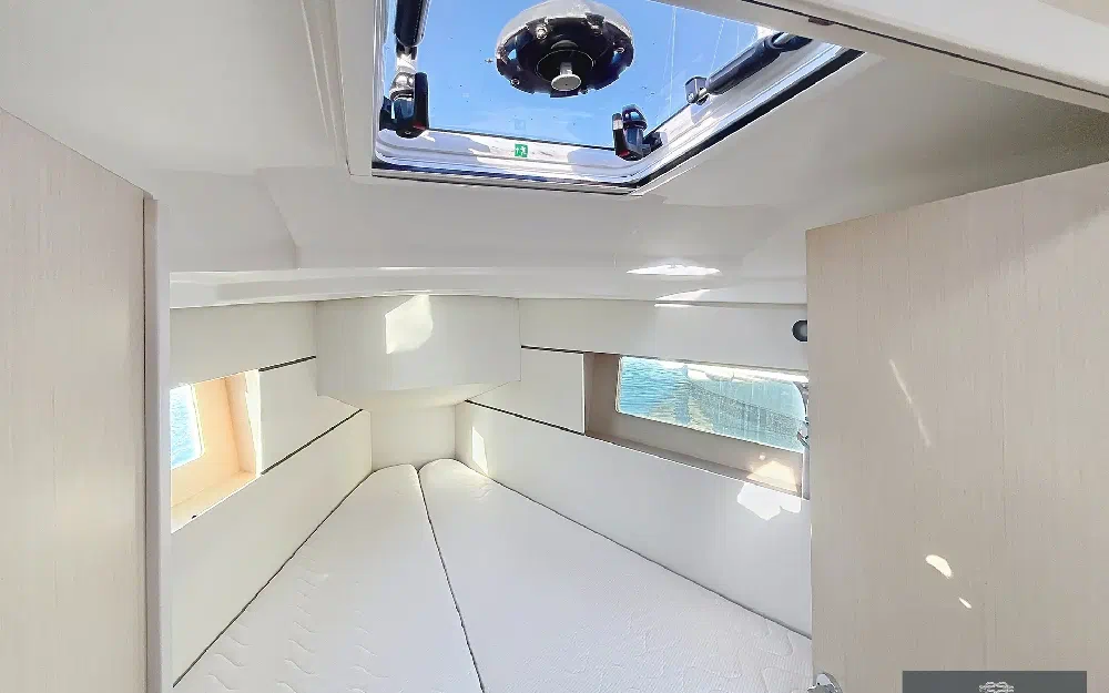 slider 11 Beneteau Oceanis 35.1