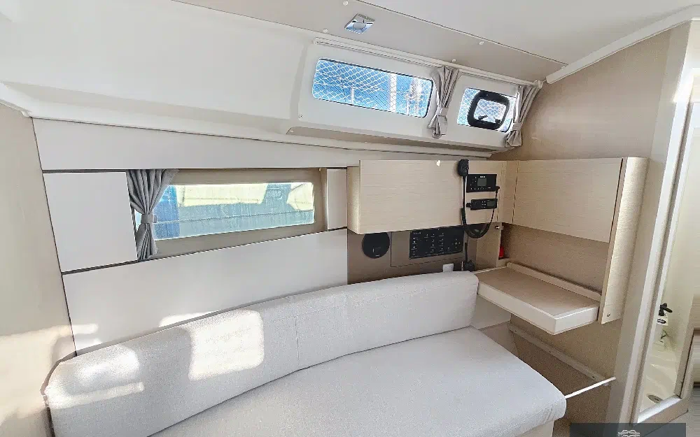 slider 15 Beneteau Oceanis 35.1