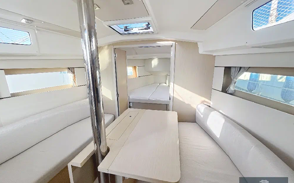 slider 8 Beneteau Oceanis 35.1